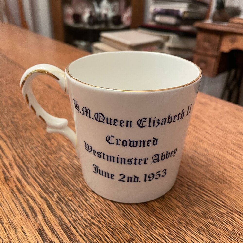 Vintage Queen Elizabeth II Coronation Commemorative Coffee Cup Mug (REPAIRED)